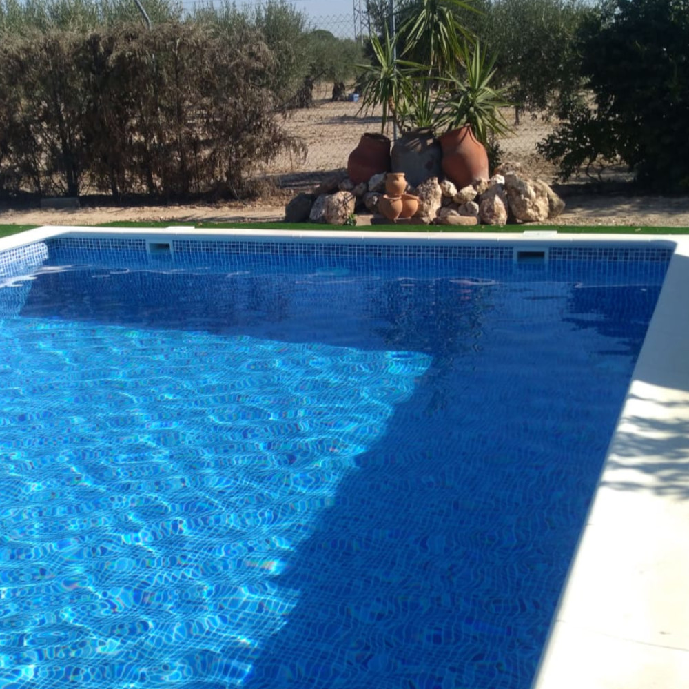 imagen de una piscina