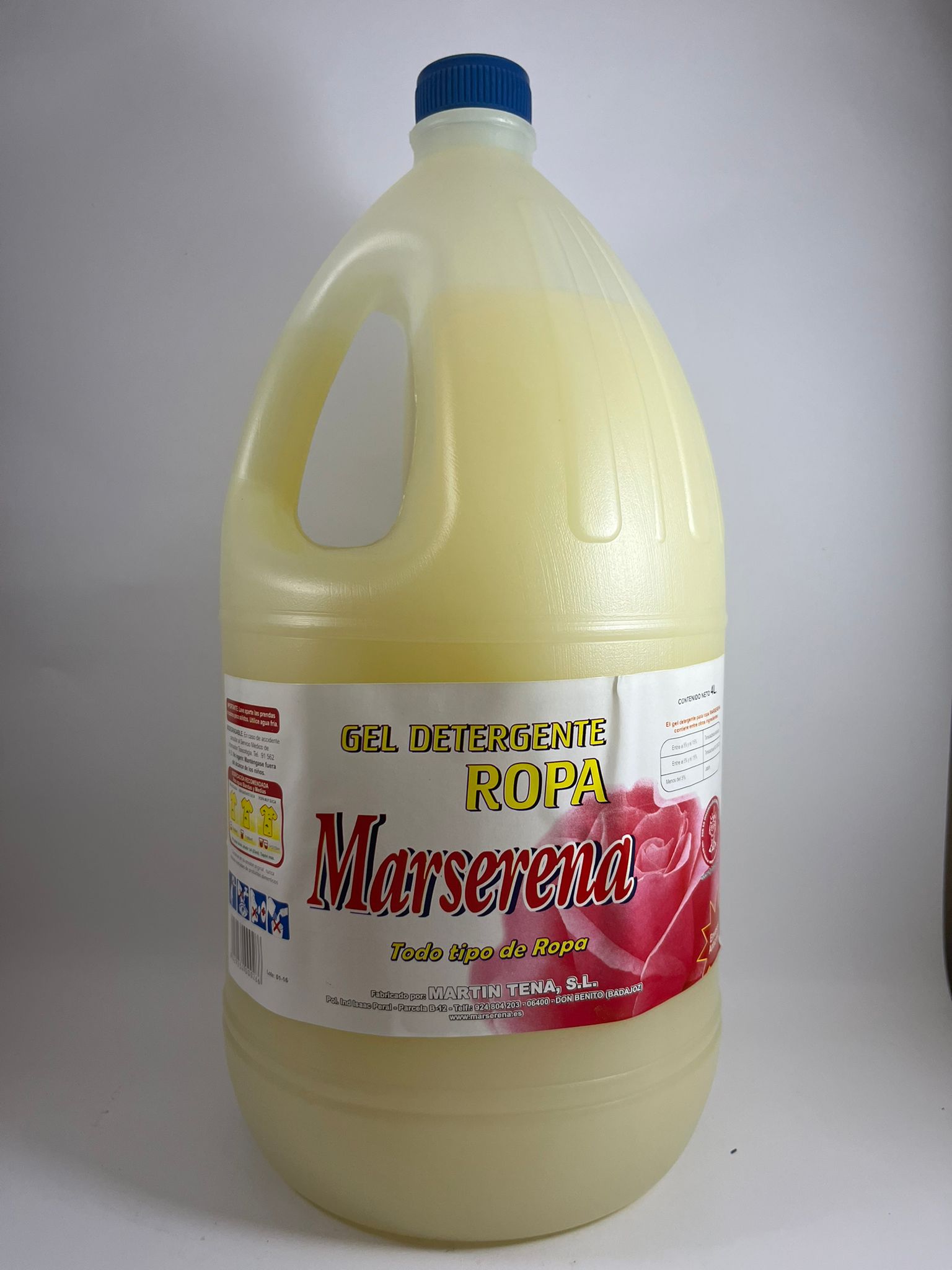 Detergente de ropa Marserena perfume de Marsella para lavado eficaz y aroma fresco en todo tipo de prendas